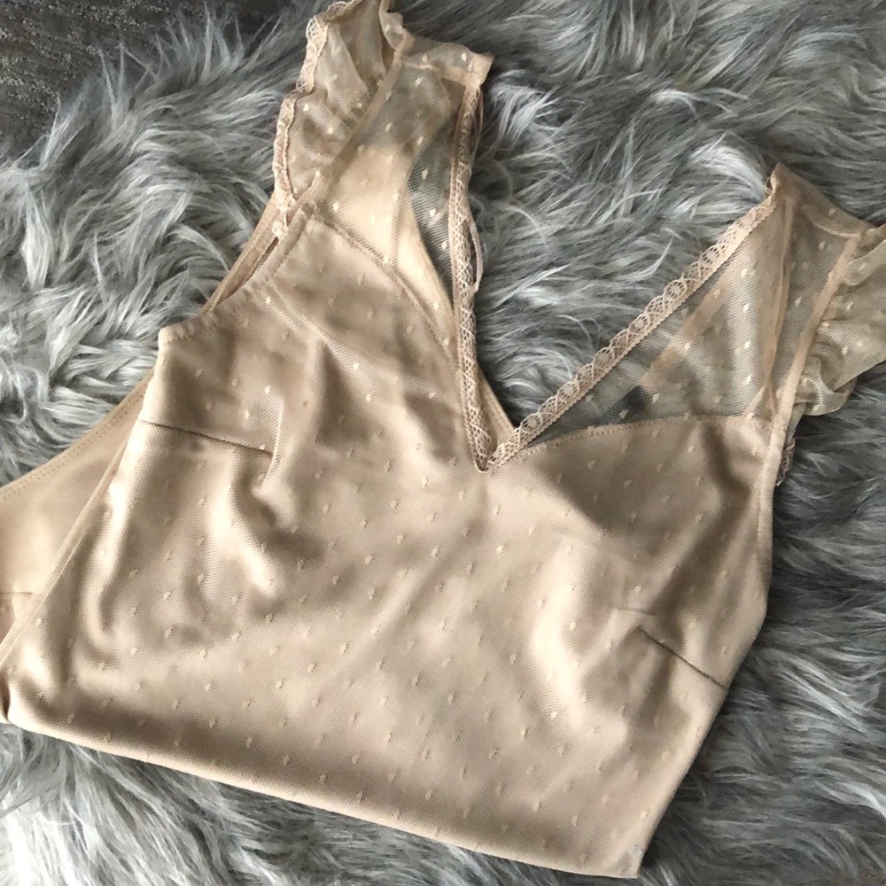 Nice ruffle sleeve body suit
